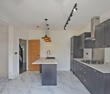 3 bedroom semi-detached house to rent - Photo 4