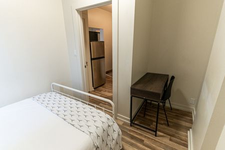 $1,399 / 2 br / 1 ba / 600 sqft 210 Wilson st unit A - Photo 2