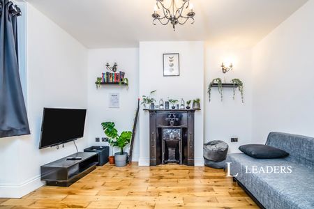 2 bedroom house to rent High Street, Brasted, Westerham, Kent, TN16 - Photo 2