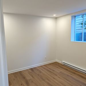 5 1/2 LONGUEUIL - Photo 3