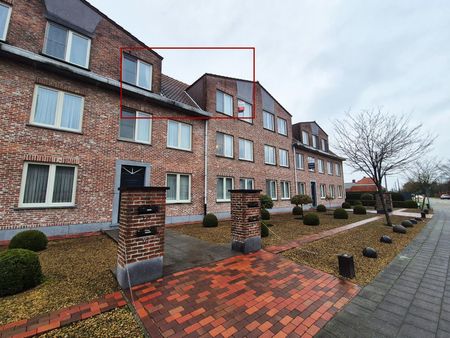 Appartement op de 2de verdieping in hartje Sint-Lenaarts met ruim terras, garage en gemeenschappelijke fietsenstalling - Photo 3