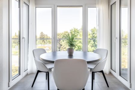 2.5 Zimmerwohnung - 10 Minuten vom Bahnhof entfernt - Photo 2