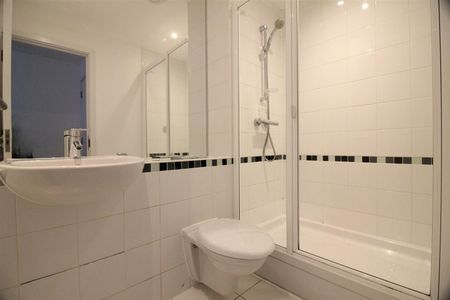 Eden Grove, London - Photo 4