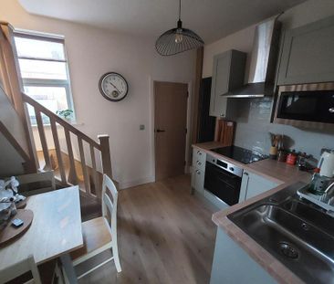 2 bedroom terraced house to rent - Photo 6