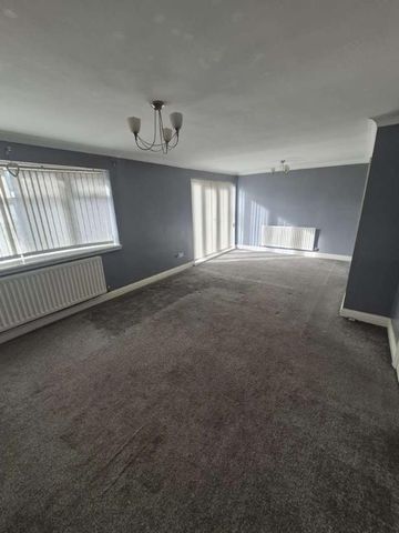 Christchurch Place, Peterlee, County Durham, SR8 - Photo 2