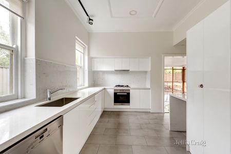 83 Wellington Street, Kew - Photo 2