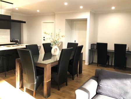 LUXURIOUS HOME IN GREAT LOCATION!!! - Photo 3