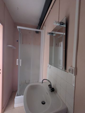 Location Appartement 2 pièces 30m² ISSOUDUN 36100 - Photo 5