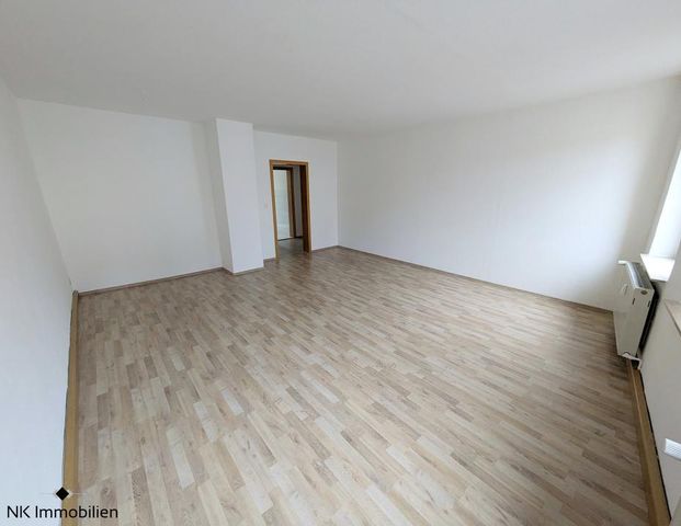 ++ einziehen & wohlfühlen - neue, charmante 2-Raum Wohnung direkt am Markt in Waldenburg ++ - Photo 1