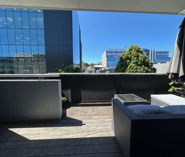 The finest residence in the finest neighbourhood - Photo 2