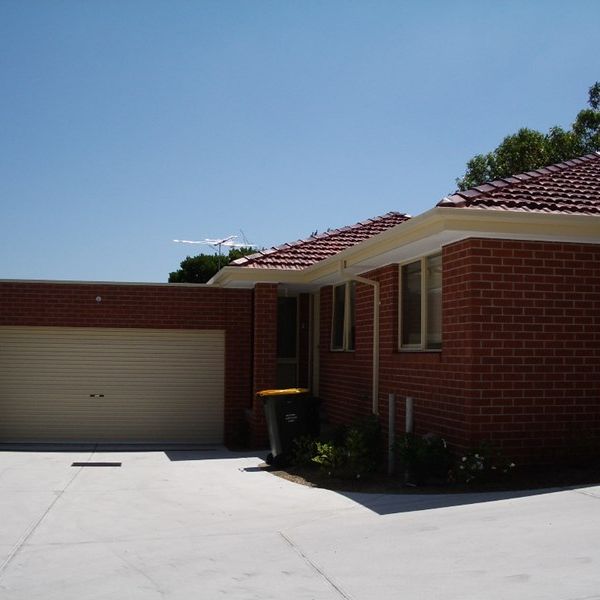 4-bedroom shared house, Bennett Street - Photo 1