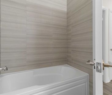 For Lease - 15 Watergarden Drive Unit# 214, Mississauga, Ontario - Photo 3