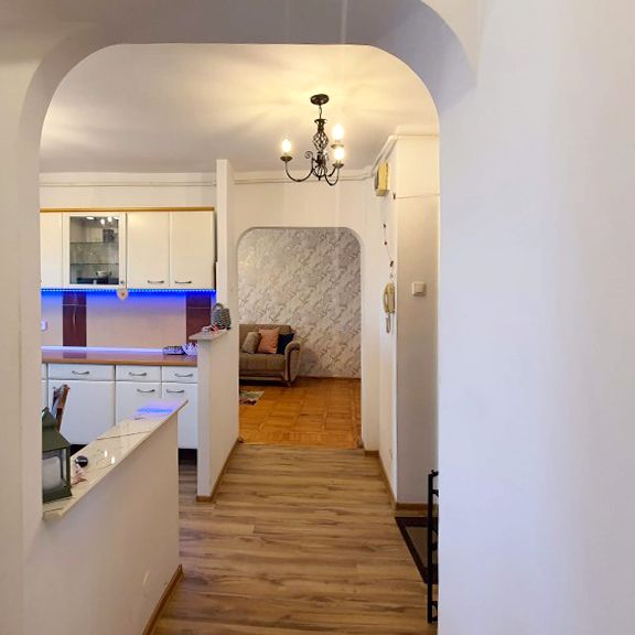 Apartament de inchiriat in Ploiesti, zona Piata Mihai Viteazul - Photo 1