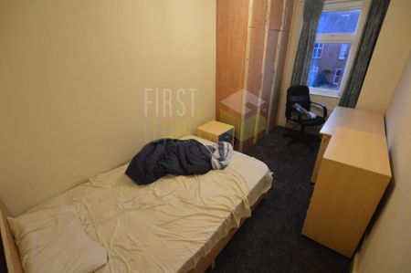 4 bedroom terraced house to rent - Photo 3