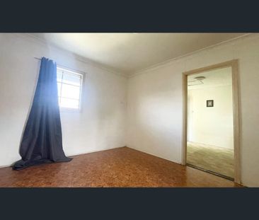 43a Wall Park Avenue, Seven Hills, NSW 2147 - Photo 3