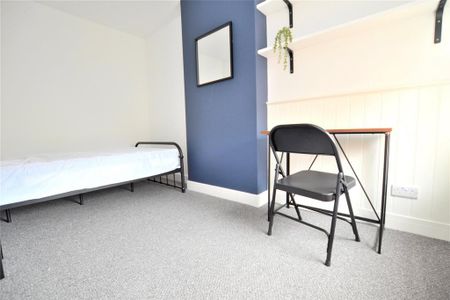 4 bedroom terraced house to rent - Photo 5