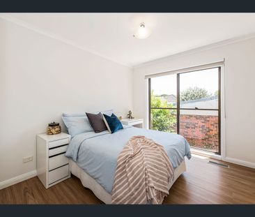 2/121 Thomas Street, Brighton East, Vic 3187 - Photo 2