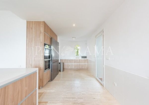 Lovely Andalusian style villa with modern furniture near Sotogrande