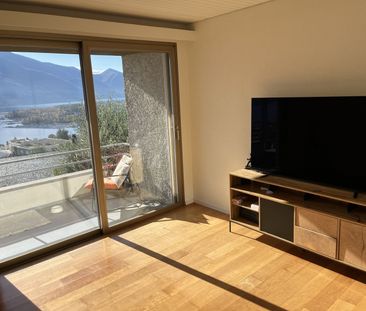 Esclusiva Villa con vista lago posteggi e vari confort. - Foto 2