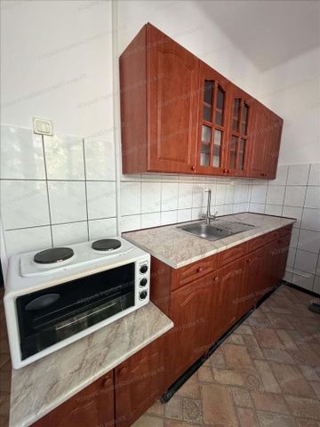 Kiadó jó állapotú lakás - Tatabánya - Photo 4