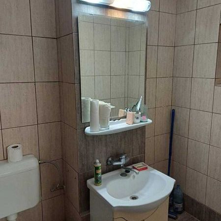 Propprietar inchiriez apartament doua camere cu destinatie birou - Fotografie 1