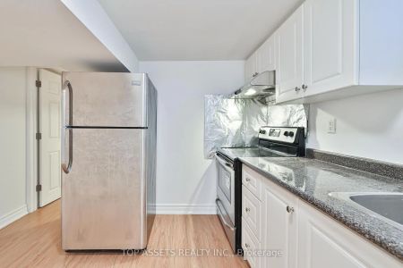 Property For Lease | C8418252 - Photo 5