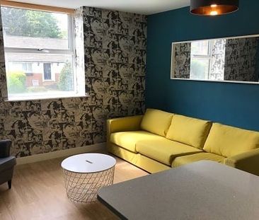 61 Newsome Road, Huddersfield, HD4 - Photo 2