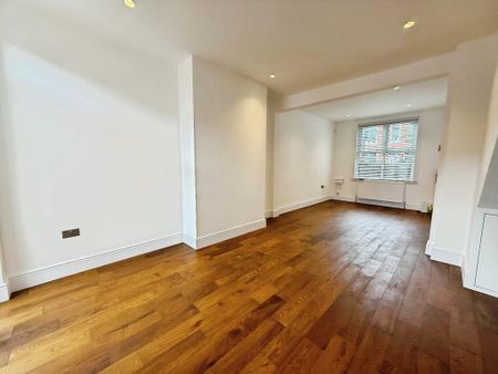 2 bedroom terraced house to rent - Photo 4