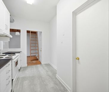 For Lease - 46 Armstrong Avenue Unit# 2, Toronto, Ontario - Photo 2