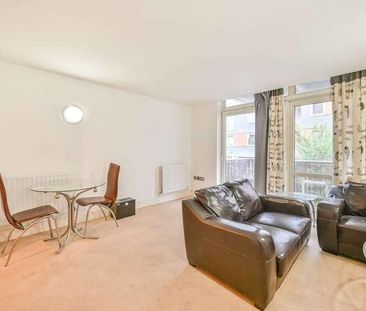 Moore House, Docklands, E14 - Photo 3