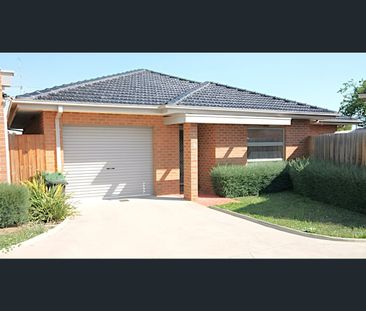 5/16 Locher Avenue, Reservoir, Vic 3073 - Photo 2