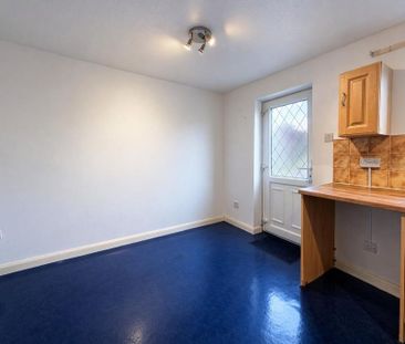 2 bedroom end of terrace house to rent - Photo 6