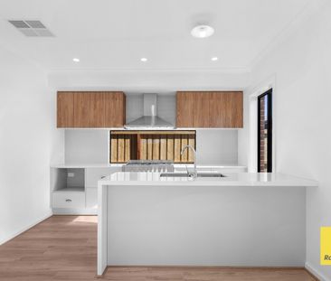 A Home That Defines Modern Family Perfection! - Photo 5