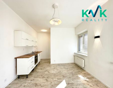 Pronájem bytu 1+kk a garsoniéry 22 m² - Photo 2