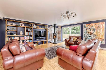 4 bedroom detached house to rent - Photo 5