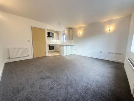 1 bedroom Flat To Let - Photo 2
