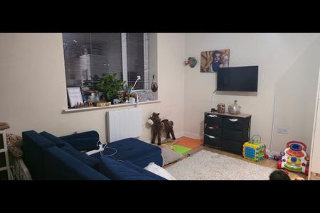 2 Bed Flat, Lowry Court, HA3 - Photo 2