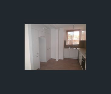 2 Bedroom Apartment with Carspace - Photo 5