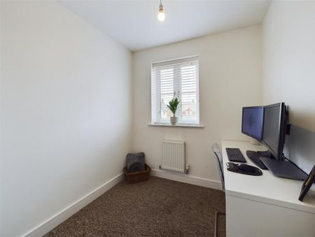 3 bedroom semi-detached house to rent - Photo 3