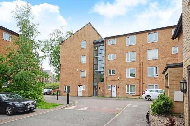 Beeches Bank, Norfolk Park, Sheffield, S2 - Photo 1