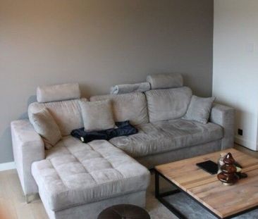 Te huur: gerenoveerd appartement op bovenste verdieping nabij centr... - Photo 2