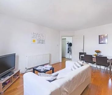 2 bedroom apartment to rent in Crescent Lane, Clapham, London, SW4 - Photo 1