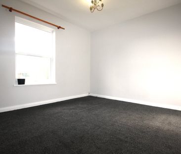 Queen Street - Photo 4