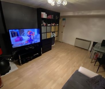 1 Bed Flat, The Peninsula Building, M7 - Photo 5