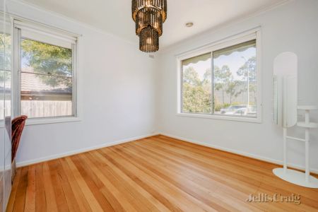 4 Bed, 2 Bath - Photo 4