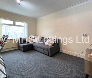 3 Bedroom Mid Terraced House for rent in Mayville Avenue - Photo 1