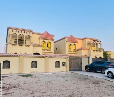 Spacious 5 BR Villa in Al Mowaihat 2 with Famil - Photo 4
