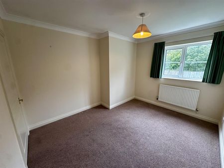 Lypiatt Road, Corsham, SN13 - Photo 3