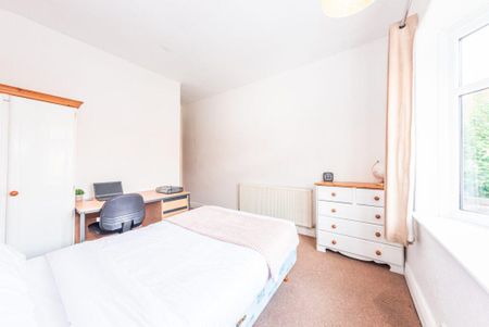 6 bedroom terraced house to rent - Photo 5