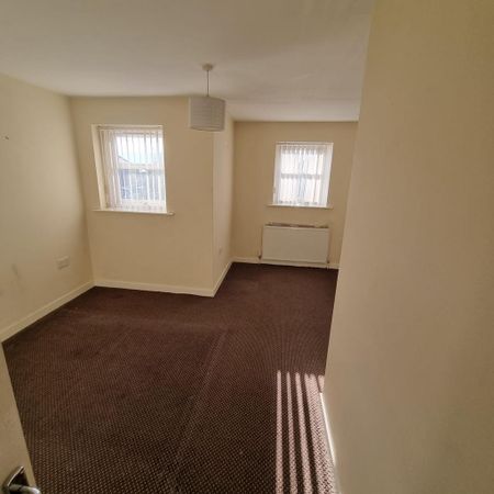 2 bedroom semi-detached house to rent - Photo 2